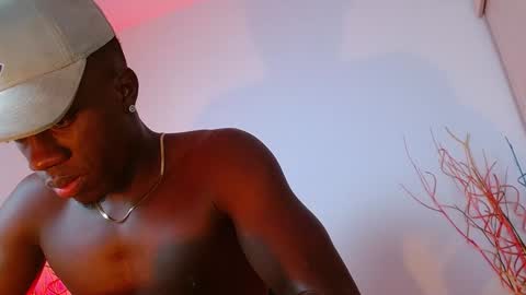 Mylo Wallace  online show from February 4, 6:46 am