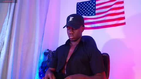 Mylo Wallace  online show from November 1, 12:23 am