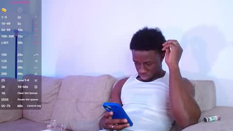 Mylo Wallace  online show from February 23, 7:11 pm