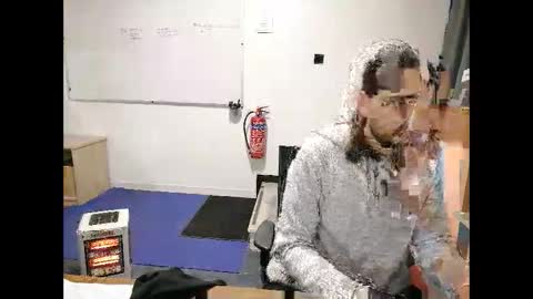 David Leon online show from December 19, 8:54 am