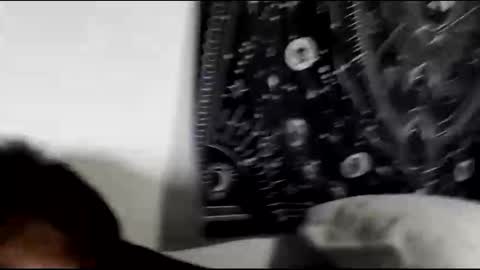 Snapshot of mynewlineofmoney chatting on December 28, 2:33 am Lows online show from December 28, 2:33 am