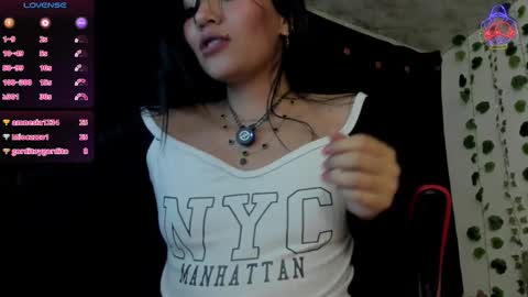 Snapshot of myomi_nix chatting on February 3, 6:40 am myomi online show from February 3, 6:40 am