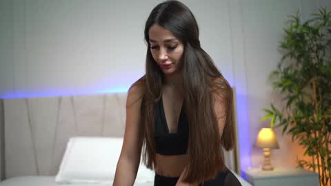 Miryam online show from February 4, 10:21 am