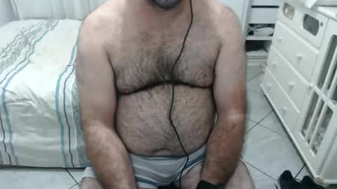 Snapshot of mysterbearmg chatting on March 11, 1:22 am mysterbearmg online show from March 11, 1:22 am