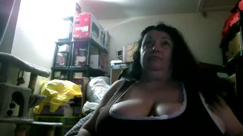 mysteriouswoman18 online show from July 27, 1:45 am