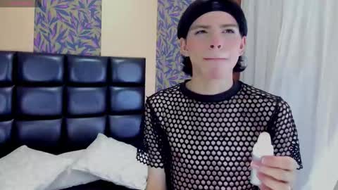Snapshot of mysterius_boy chatting on September 10, 7:14 pm Marcus online show from September 10, 7:14 pm