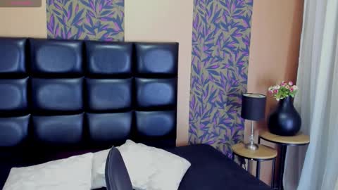 Snapshot of mysterius_boy chatting on September 11, 7:25 pm Marcus online show from September 11, 7:25 pm