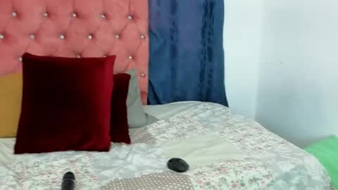 Snapshot of mystery_couple0 chatting on June 2, 7:38 pm Mystery couple online show from June 2, 7:38 pm
