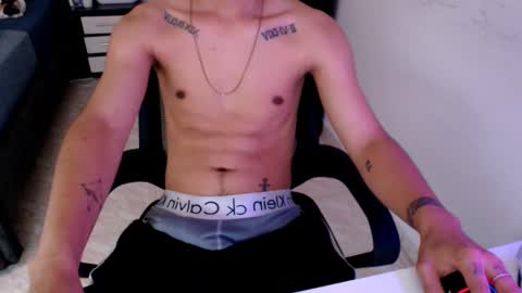 mysteryboy_thin16 online show from February 20, 7:52 pm