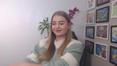 Erica online show from December 6, 1:00 pm