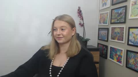 Erica online show from November 20, 9:09 am