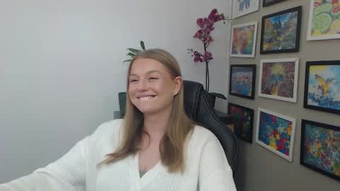 Erica online show from April 17, 1:25 pm