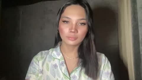 UR GIRL NEXTDOOR online show from February 4, 2:39 am