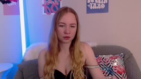 Snapshot of mystic_barbie chatting on November 7, 1:05 am Barbie online show from November 7, 1:05 am