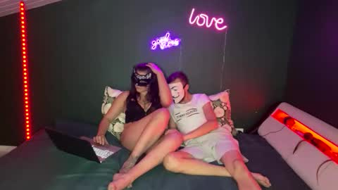 Snapshot of mystic_glow chatting on November 9, 11:36 pm Mystic Glow online show from November 9, 11:36 pm