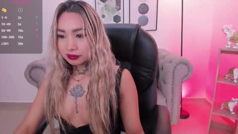 mystic_nova_ online show from March 17, 11:35 am