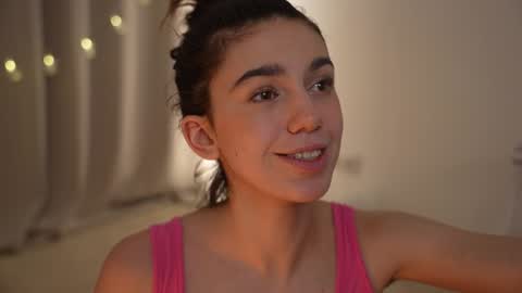Snapshot of mystica_ chatting on January 7, 10:32 am MILLI online show from January 7, 10:32 am