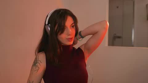 Snapshot of mystica_ chatting on September 27, 10:20 am MILLI online show from September 27, 10:20 am
