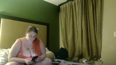 Snapshot of mysticlynn420 chatting on December 3, 3:41 am MysticLynn online show from December 3, 3:41 am