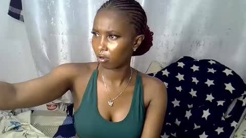 Snapshot of mysticpurr chatting on February 22, 9:46 pm mysticpurr online show from February 22, 9:46 pm