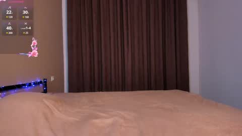 Snapshot of mystique_doll chatting on February 27, 8:31 pm mystique_doll online show from February 27, 8:31 pm