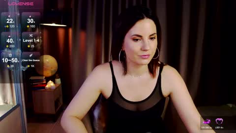 Angeline online show from April 3, 7:12 pm