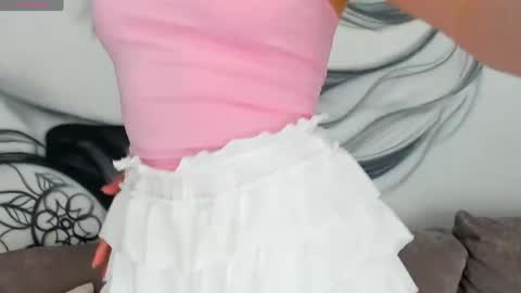 Snapshot of n0_nude chatting on May 20, 4:51 am Eva online show from May 20, 4:51 am