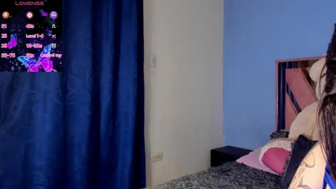 Snapshot of n_tiana chatting on June 4, 3:34 am Tiana online show from June 4, 3:34 am