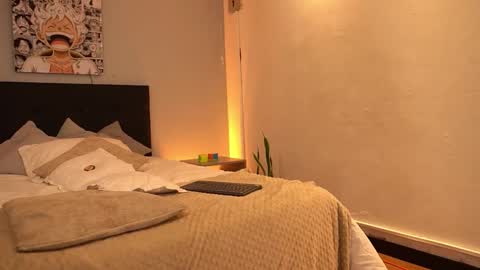 AMY online show from February 17, 9:21 pm