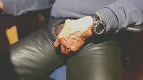 naaapa online show from December 7, 9:44 pm