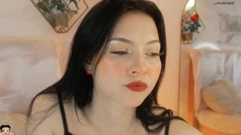 naamah_b online show from September 12, 2:39 pm