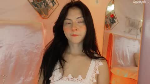 naamah_b online show from October 25, 1:51 pm