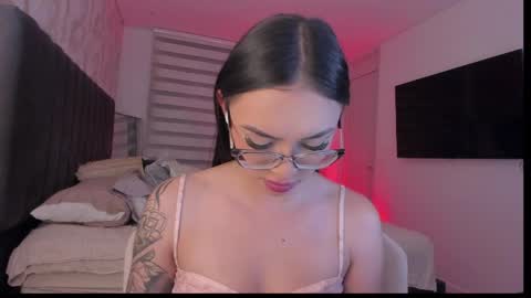 Snapshot of naath_ chatting on April 12, 12:04 am anny online show from April 12, 12:04 am
