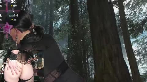 Snapshot of nackedforyou chatting on December 25, 11:11 am NackedForYou online show from December 25, 11:11 am