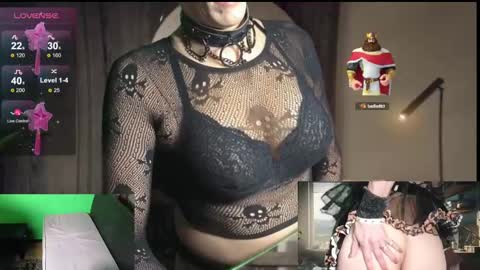 Snapshot of nackedforyou chatting on December 26, 1:29 am NackedForYou online show from December 26, 1:29 am