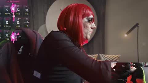 Snapshot of nackedforyou chatting on January 1, 3:34 am NackedForYou online show from January 1, 3:34 am