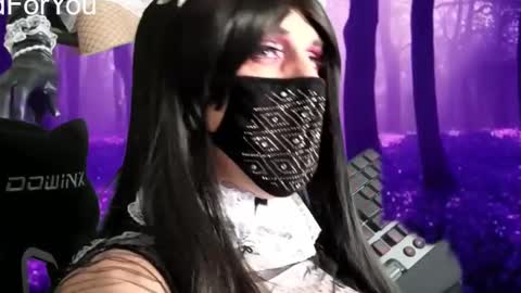 Snapshot of nackedforyou chatting on January 4, 2:14 am NackedForYou online show from January 4, 2:14 am