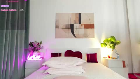 Nadia online show from February 18, 6:15 pm