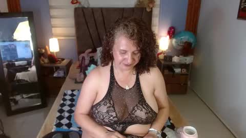 nadia_84 online show from September 24, 7:50 pm