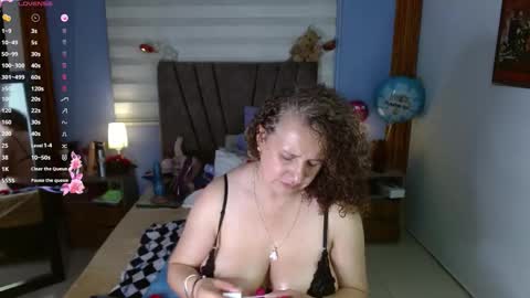 nadia_84 online show from February 19, 7:21 pm