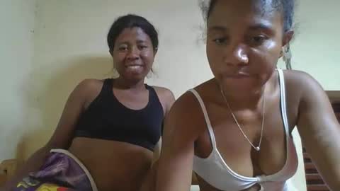 nadiasando online show from November 20, 8:08 pm