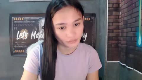 nadiestar online show from April 23, 10:56 pm