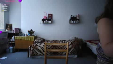 nadiiamorgun online show from October 2, 6:09 am