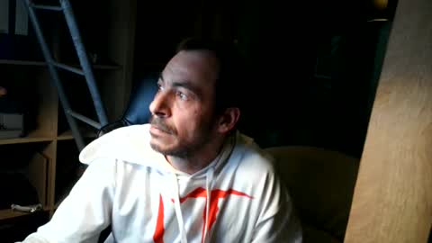 Snapshot of nadine0815 chatting on February 9, 8:56 pm Mario online show from February 9, 8:56 pm