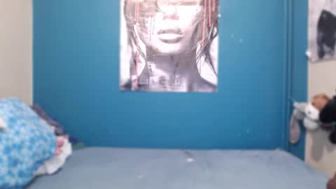 nadinnnea online show from November 25, 8:25 am