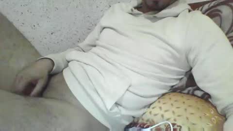 V online show from February 5, 6:04 pm