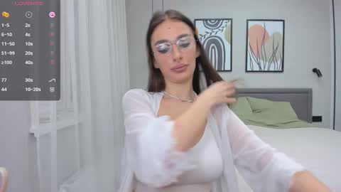 Nadya online show from December 15, 1:11 pm