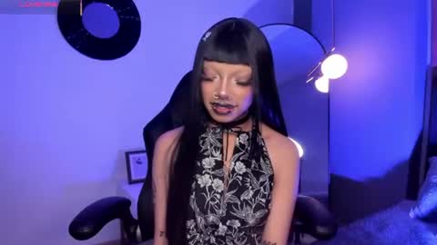 Snapshot of naff_eratu chatting on June 12, 9:35 pm naff_eratu online show from June 12, 9:35 pm