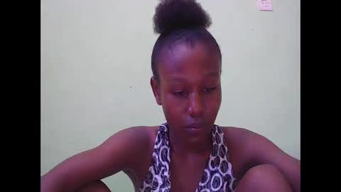 nah296652 online show from April 2, 8:23 am