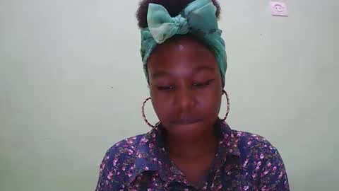 nah296652 online show from April 3, 9:13 pm